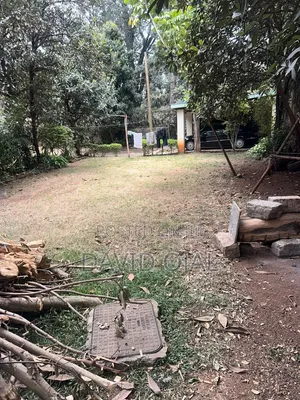Eneo Bora la 0.5 Eka Linauzwa - Lavington Mbali na Vanga Rd