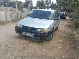 Toyota Corolla 2001 Nyeupe