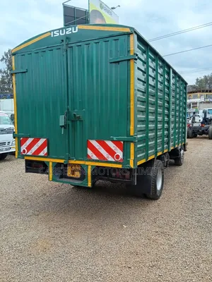 Isuzu NQR KDJ Truck