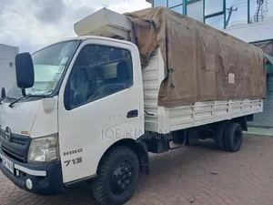 Hino Dutro Mini Truck 2013 White