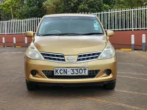Nissan Tiida 1.5L 16V 2010 Gold