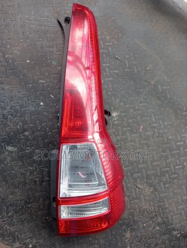 Honda CR-V 2014 Tail Light - 1