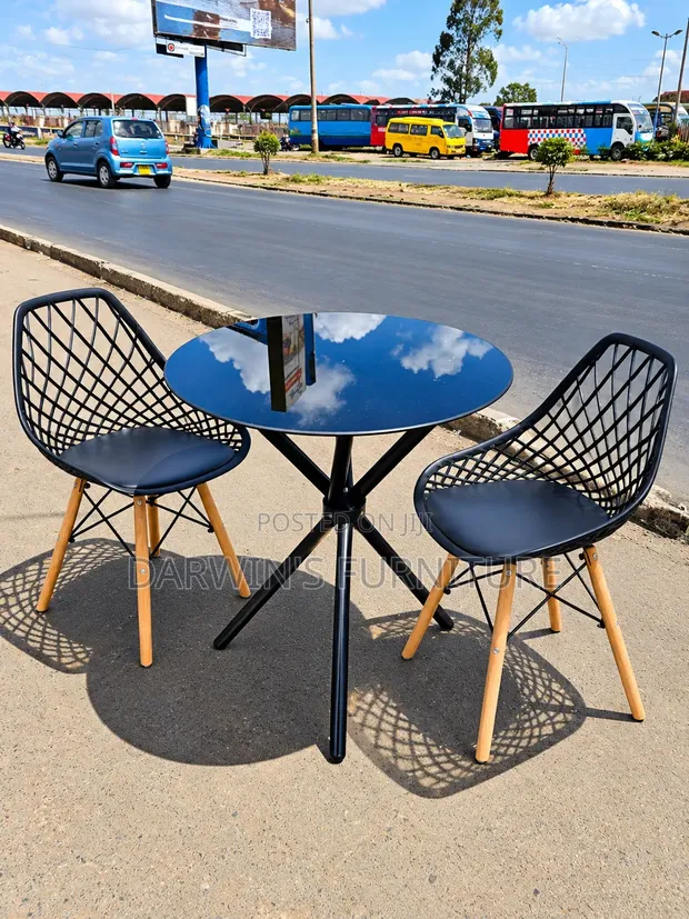 Boss Office Products Dining Set - Black Round Table - 1