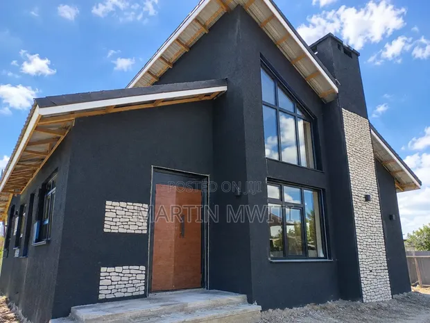 4 Bedroom Villa for Sale in Gataka - 1