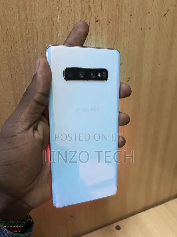 Samsung Galaxy S10 128GB White (Cracked Screen) - 1