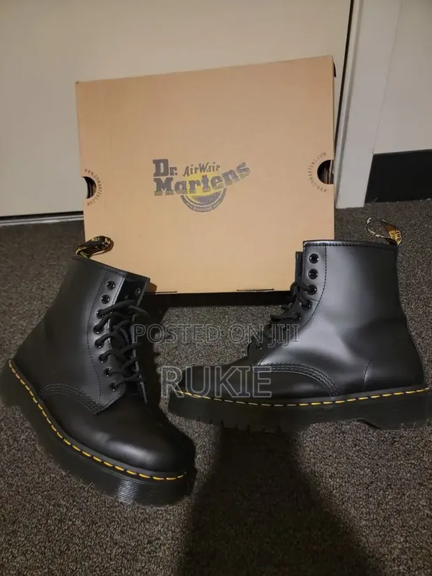 Viatu vya Dr. Martens - 1