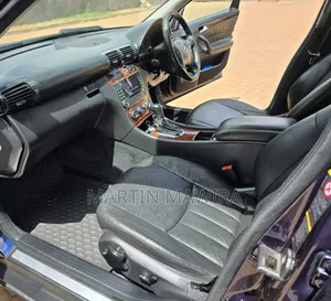 Mercedes-Benz C200 2006 Blue