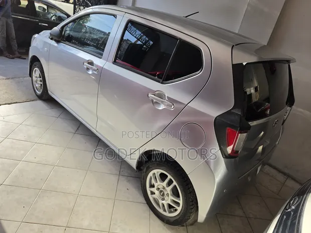Daihatsu Mira 2019 Silver - 1