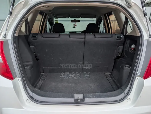 Honda Fit 2013 White - 1