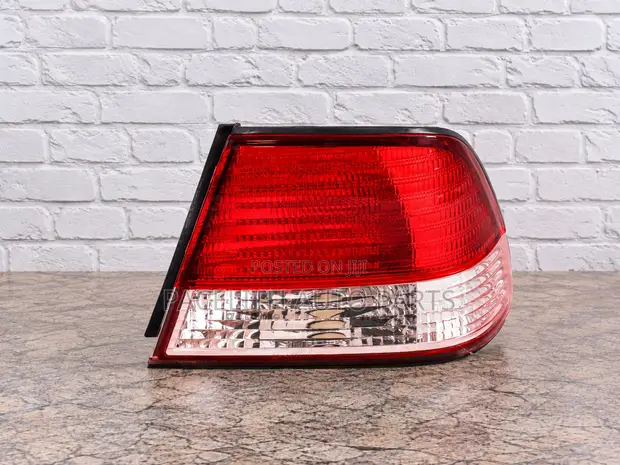 Casp Tail Lamp / Light Nissan Sunny B15 Pink 2001 - 1