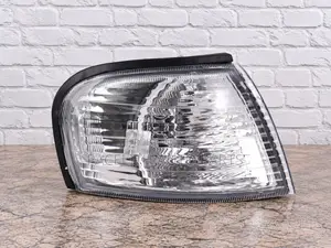 Nissan Sunny B15 Saloon Corner Lamp / Light Assy