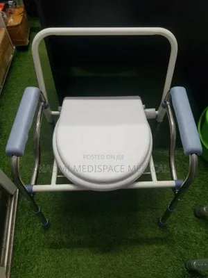 Kiti cha Commode Kinachokunjwa / Potty Portable