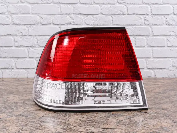 Nissan Sunny B15 2001 Tail Lamp - 1