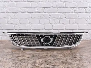 FPPI Grille ya Mbele kwa Nissan Sunny B15 (1999-2003)