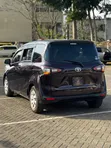 Toyota Sienta 2018 Maroon - 1