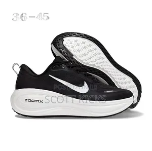 Nike Vomero Plus Road Running Trainers/Sneakers