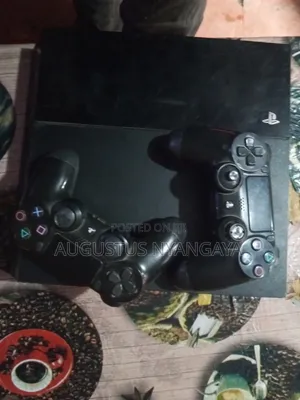 Playstation 4 (Used)
