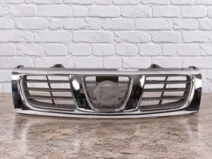 Grille ya Nissan Hardbody D22 (2001-2003) - Chrome Silver