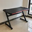Kikao cha Michezo - Nyeusi na Nyekundu - 2