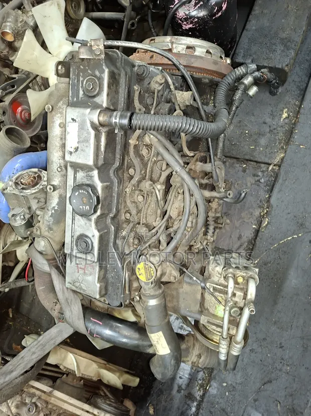 Mitsubishi Canter 4M40 Complete Engine - 1