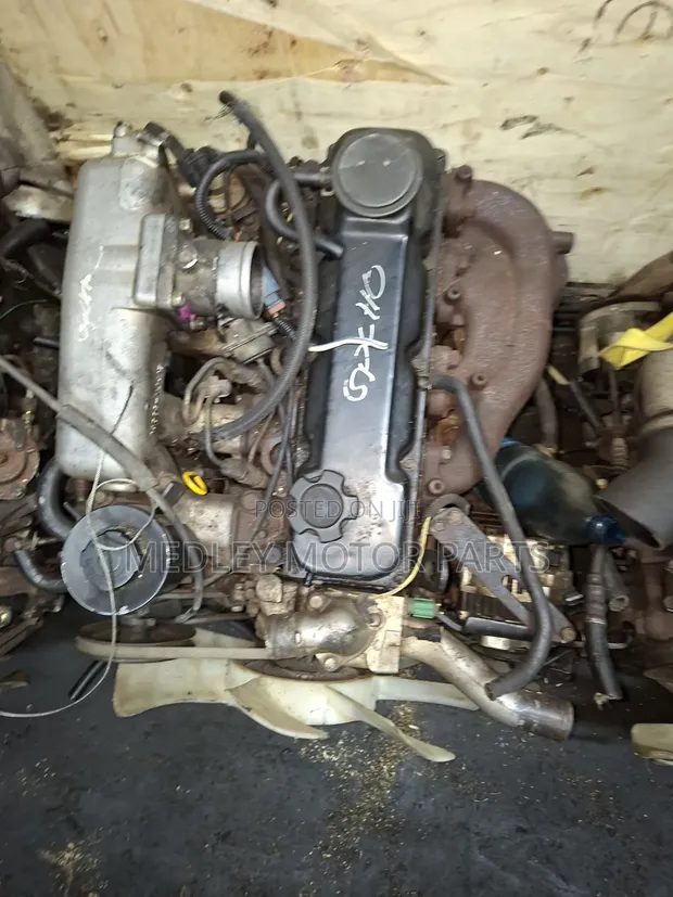 Nissan Hardbody TD27 Complete Engine - 1