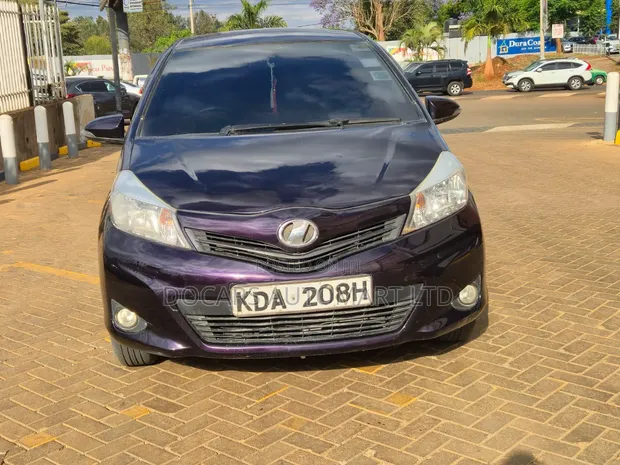 Toyota Vitz 1.3 FWD 5dr 2013 Purple - 1