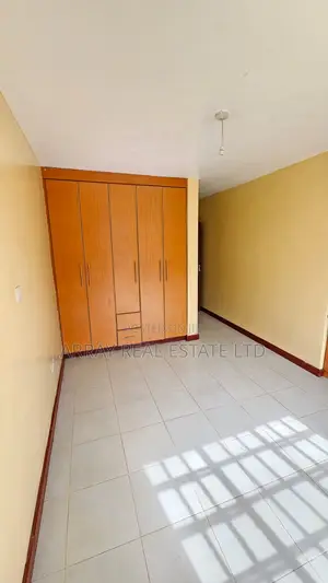 Townhouse/Terrace ya Vyumba 3 Hurlingham Inauzwa
