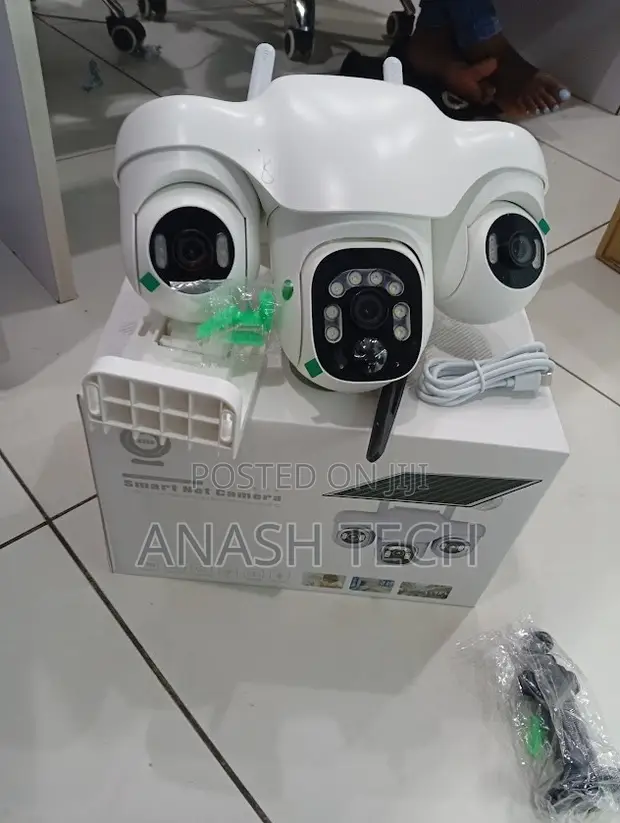 V380 Pro 4G Triple Lens Solar Camera - 1