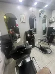 Biashara ya Saloon na Kinyozi Iliyoanzishwa Mlolongo Inauzwa - 3