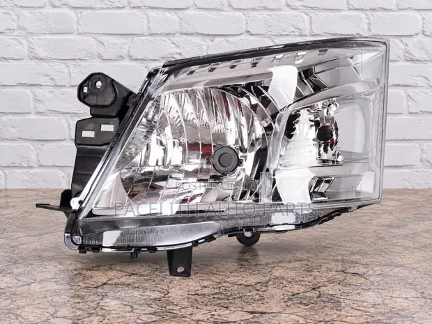 Headlight for Nissan Urvan NV350 (2012-2015) - 1