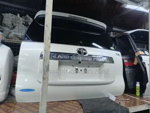 Land Cruiser Prado Tailgate (Boot)