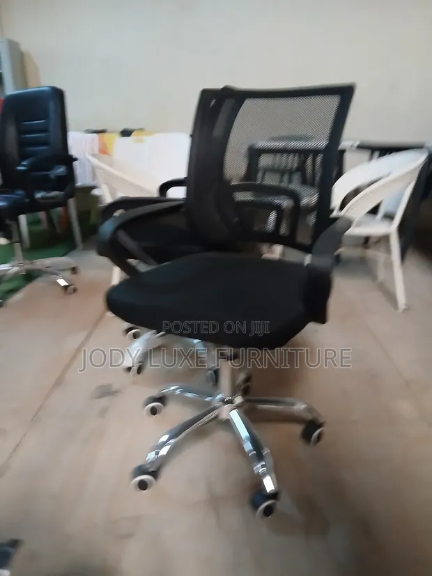 Modern Office Chair - Brand New - 1
