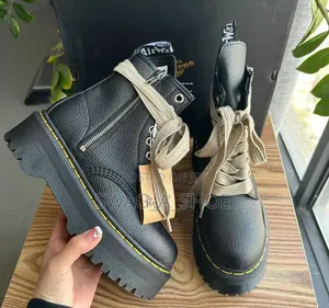 Viatu vya Dr. Martens