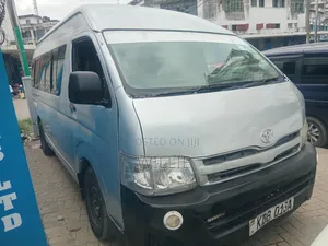 Toyota HiAce 2014 - Iliyoagizwa Nje