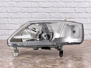 Depo Headlight kwa Nissan Serena (2002-2004)