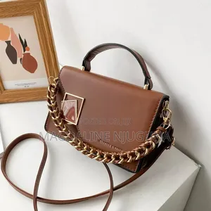 Minimalist Chain Sling Bag - Brand New