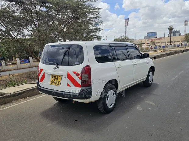 Toyota Probox 2013 White - 1