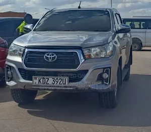 Toyota Hilux Revo Double Cab Diesel 2.4 RWD 2019 Gray
