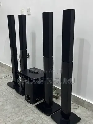 LG Home Theater 1000W, 4 Tall Boys
