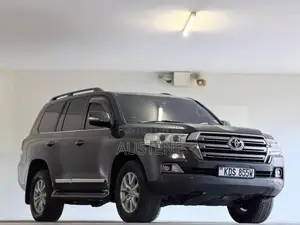 Toyota Land Cruiser 4.5 V8 VXR 2018 Grey