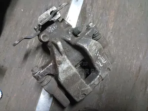 Toyota Avensis Rear Caliper (Used)