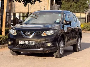 Nissan X-Trail 2015 Nyeusi