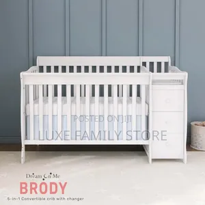 Dream On Me Brody 5-in-1 Convertible Baby Crib