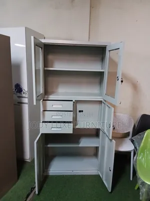 Kabati la Metali la Nguo lenye Rafu