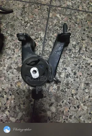 Toyota Auris Gearbox Mount - Imetumika