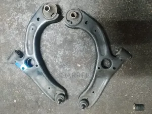 Daihatsu Mira Control Arms (Zilizotumika)