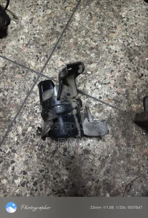 Toyota Noah/Voxy Engine Mount