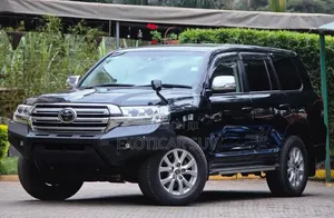 Toyota Land Cruiser 4.6 V8 ZX 2016 Off-White