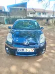 Toyota Vitz 2010 Nyeusi - 5