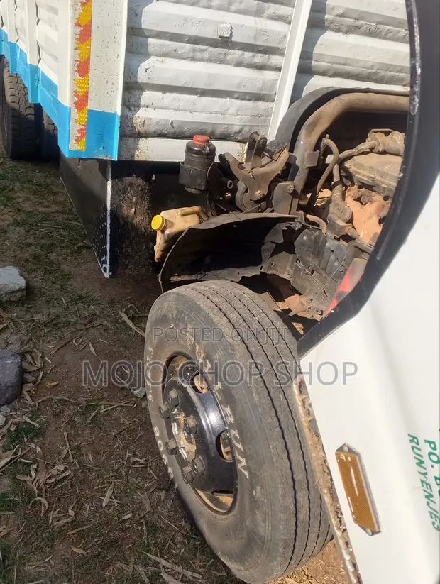 Isuzu NPR Truck - 2007 - 1